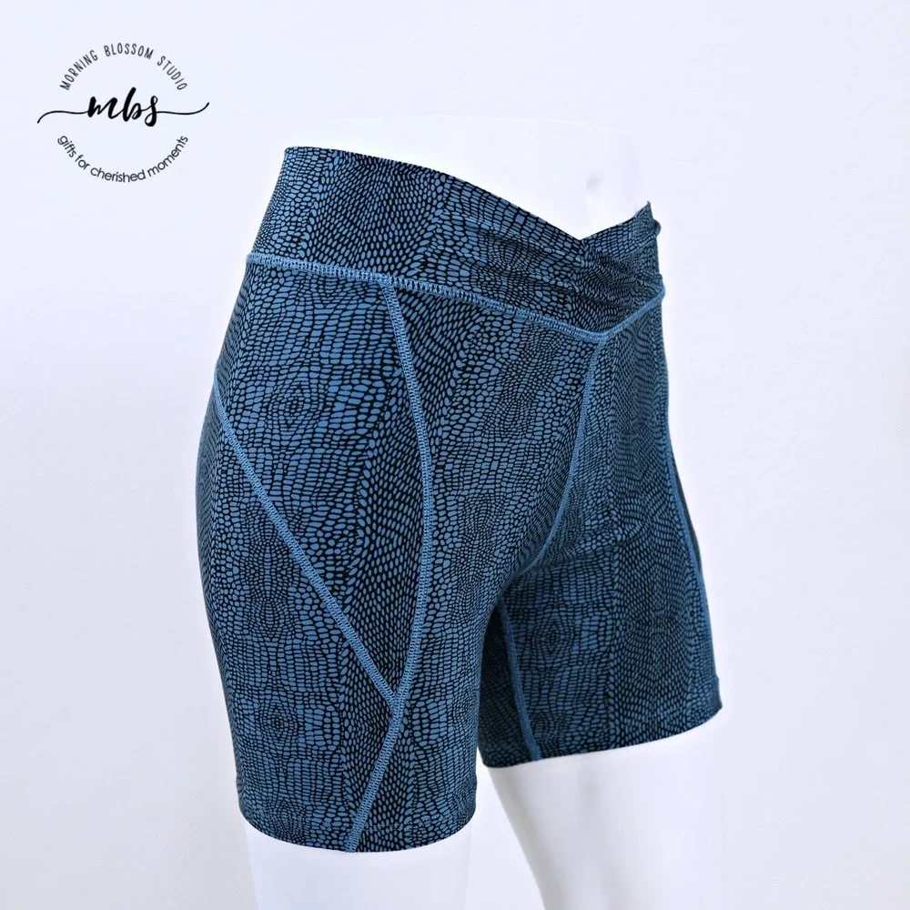 L*Space Carter High Waisted Snake Print Bike Shorts Blue Black Women‎ M